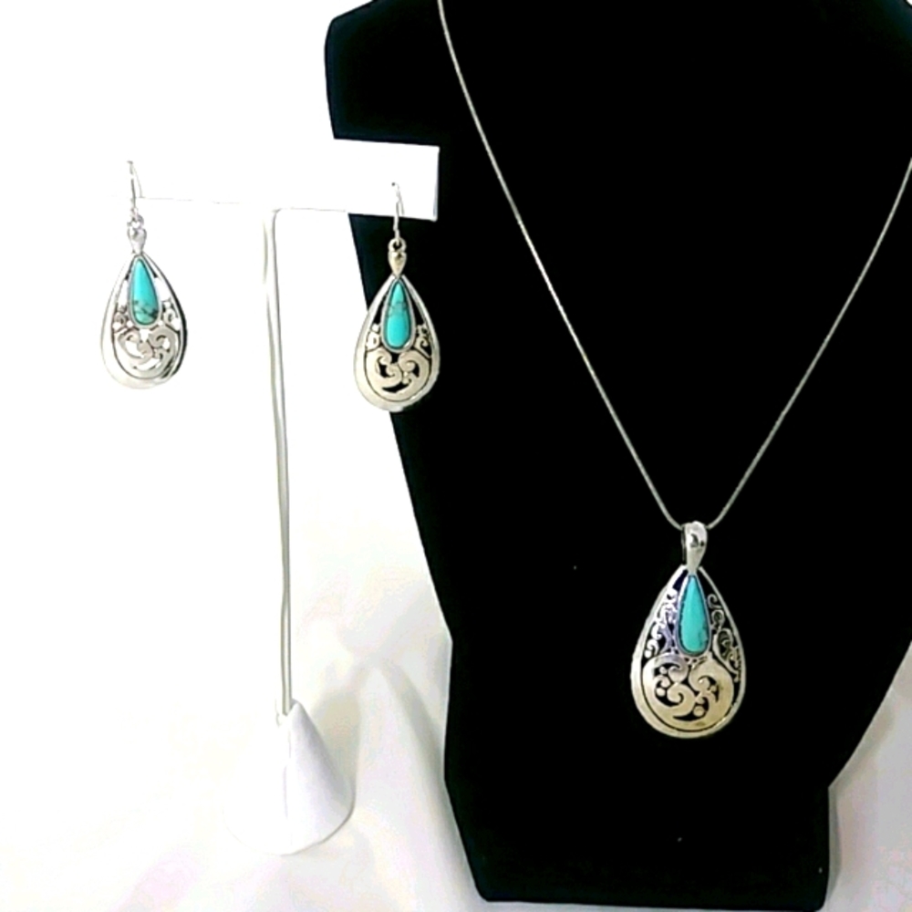 Necklace and Earring Set